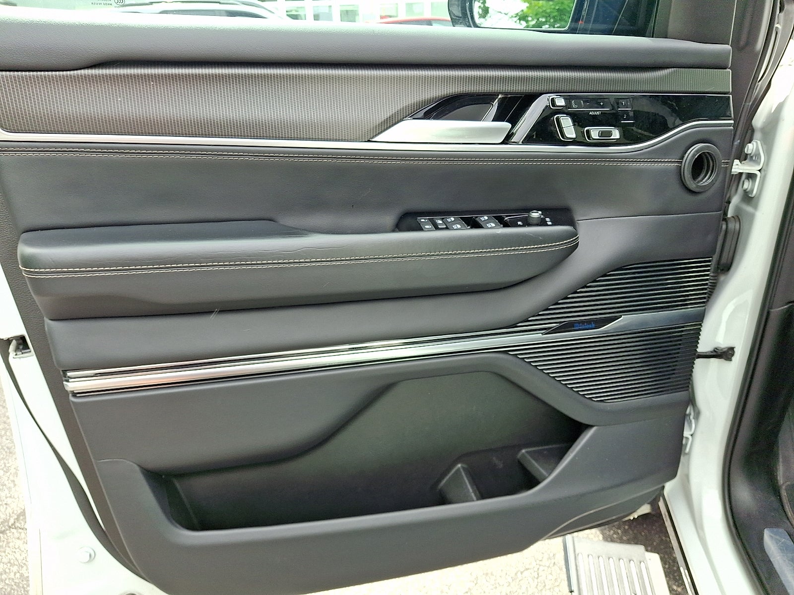 2024 Jeep Grand Wagoneer L Series II