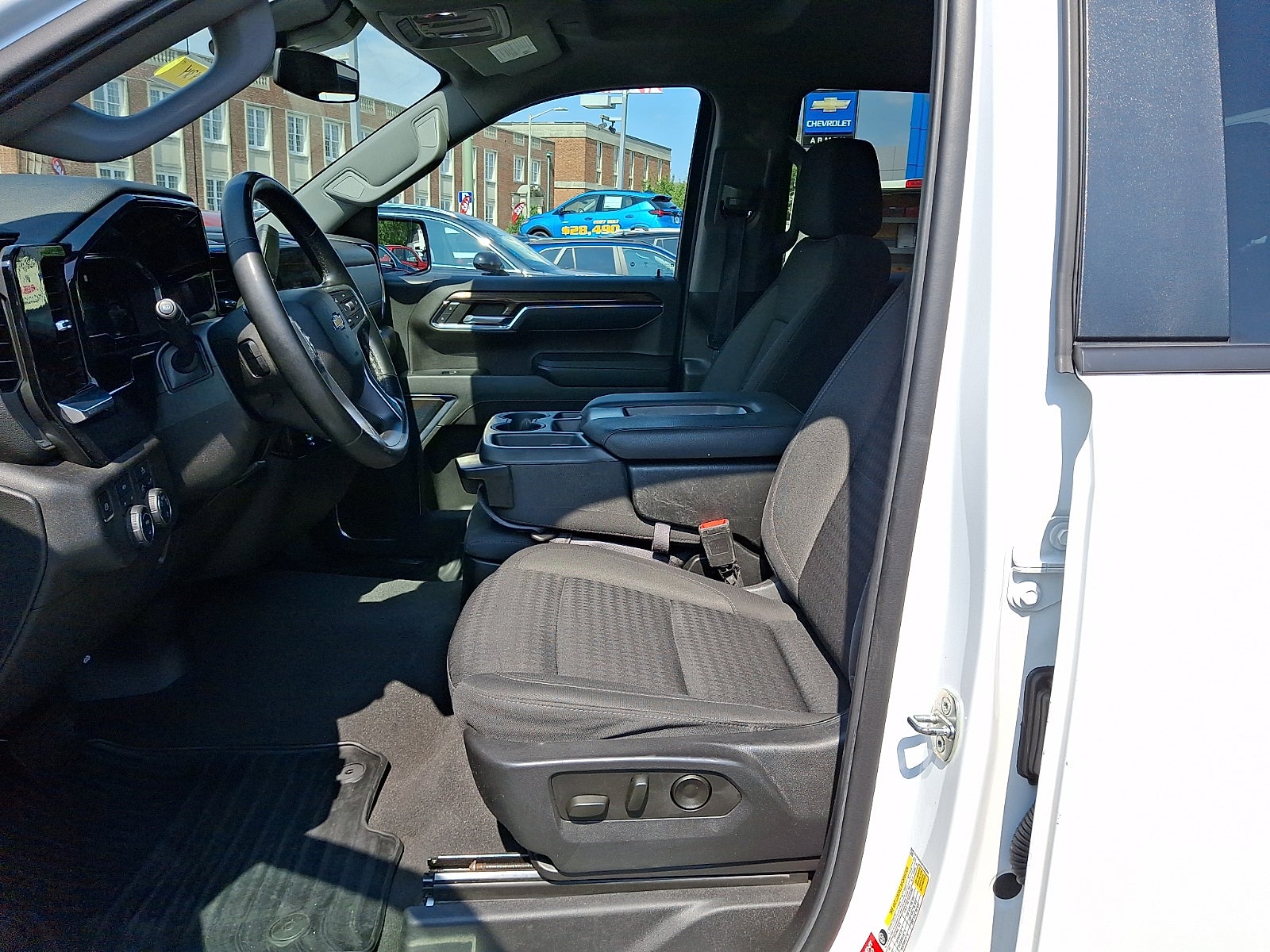 2023 Chevrolet Silverado 1500 LT (2FL)