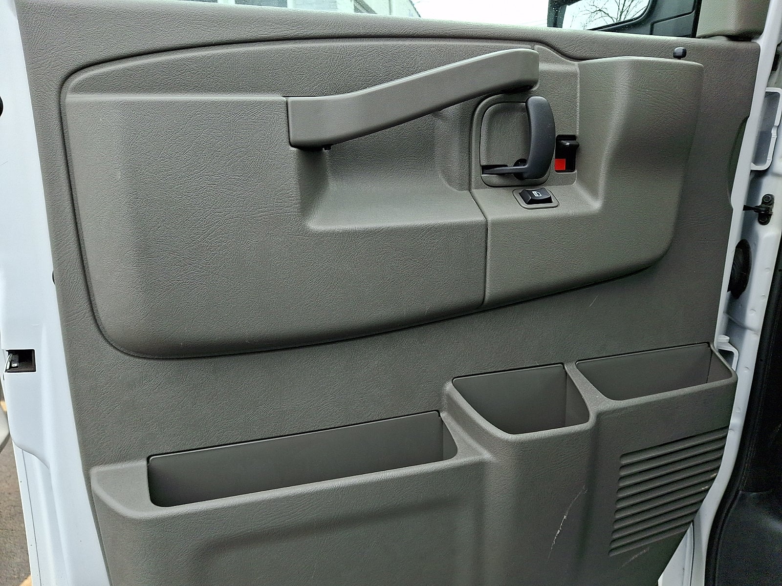 2024 Chevrolet Express Cargo 2500 WT