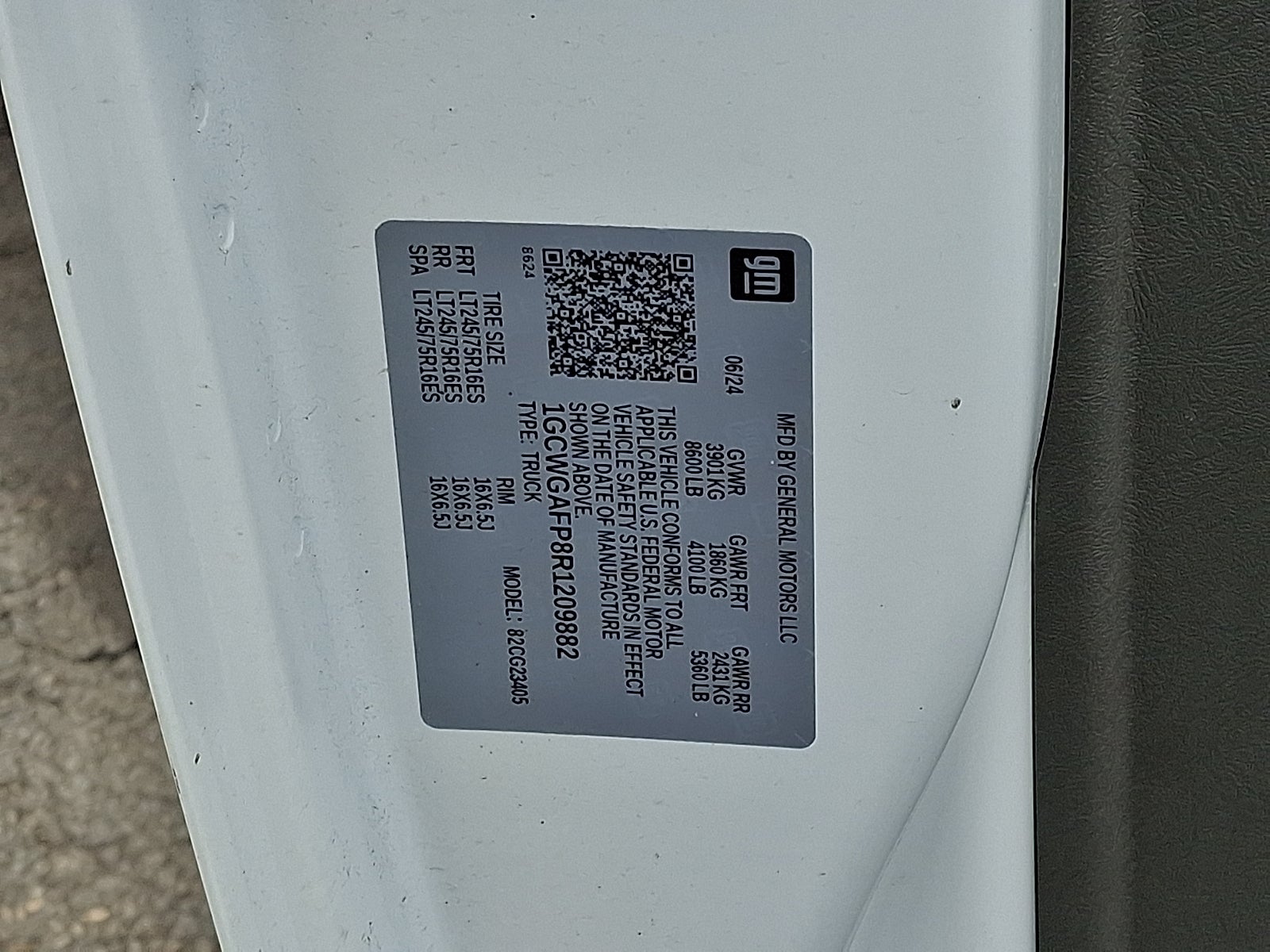 2024 Chevrolet Express Cargo 2500 WT