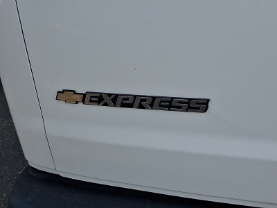 2025 Chevrolet Express Cargo WT
