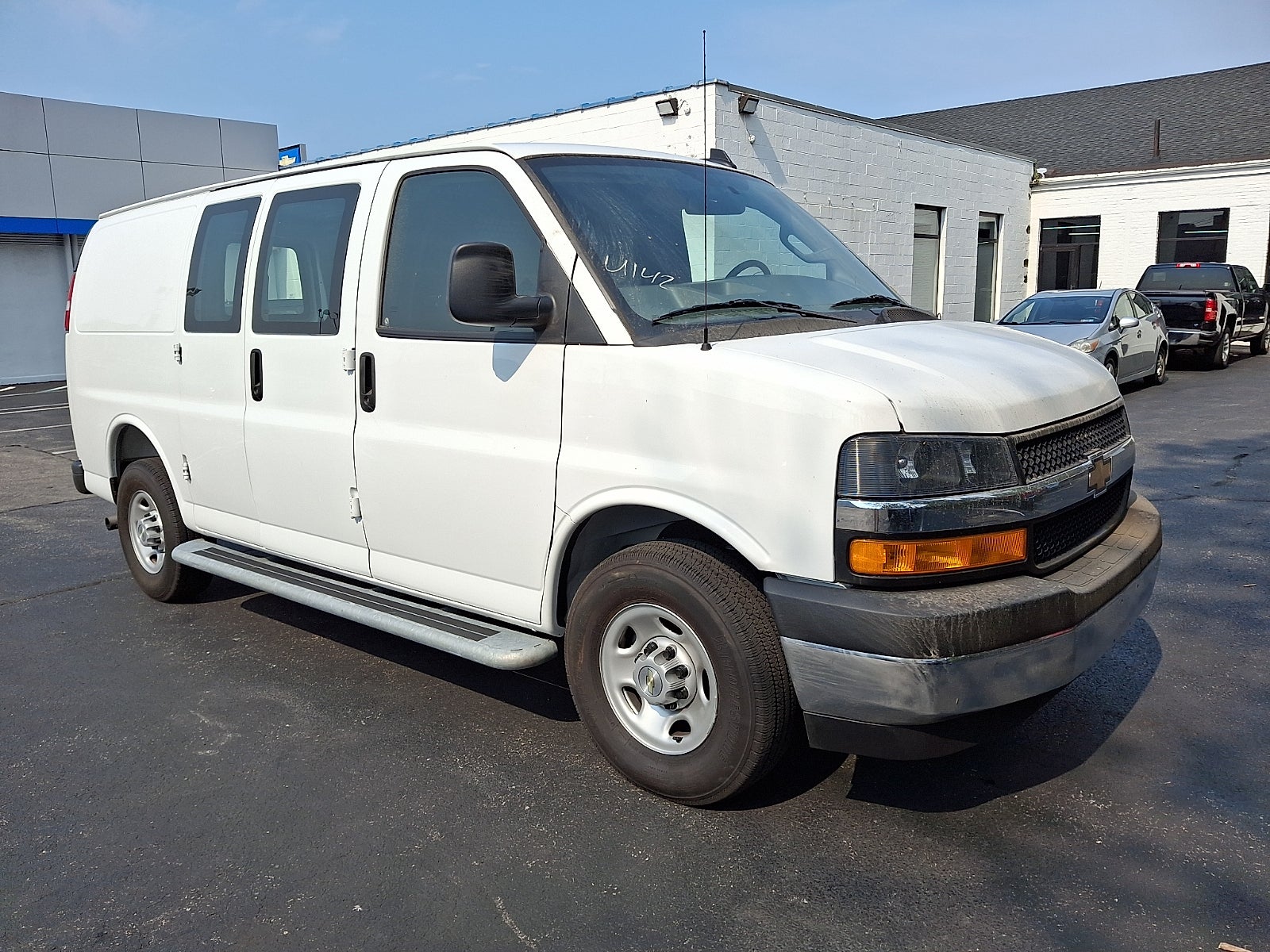 2025 Chevrolet Express Cargo WT