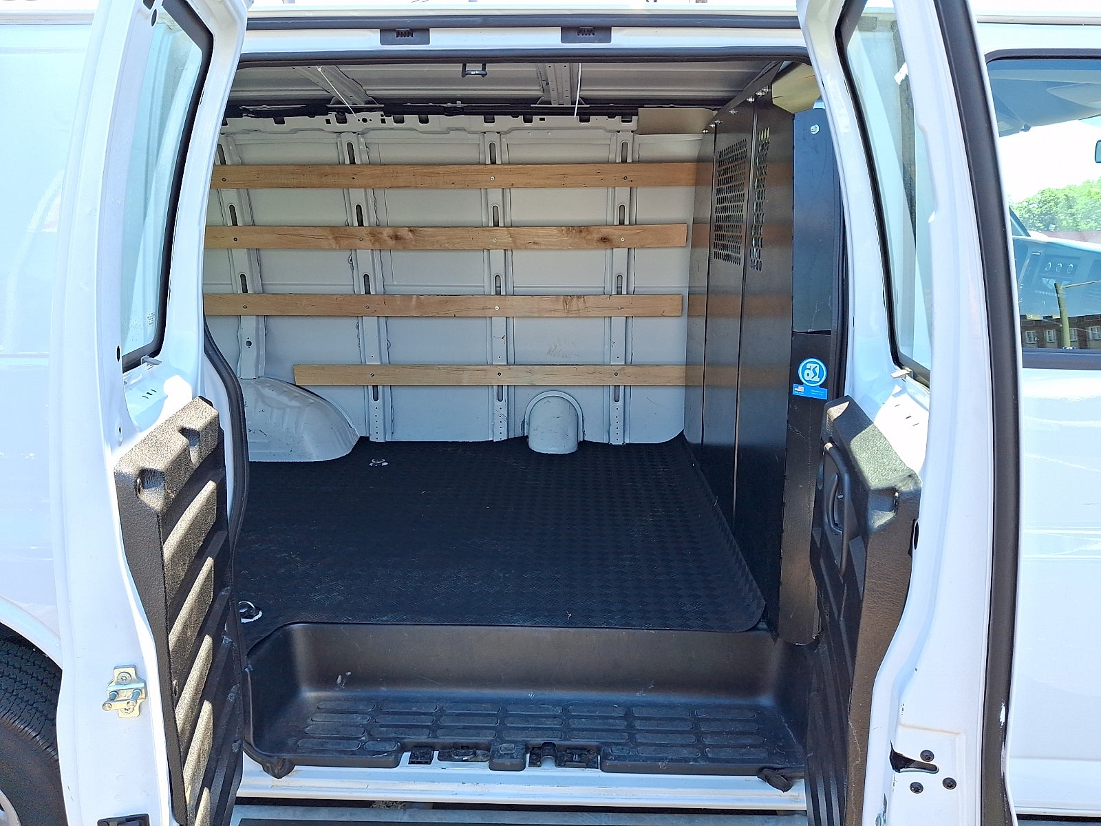 2024 Chevrolet Express Cargo 2500 WT