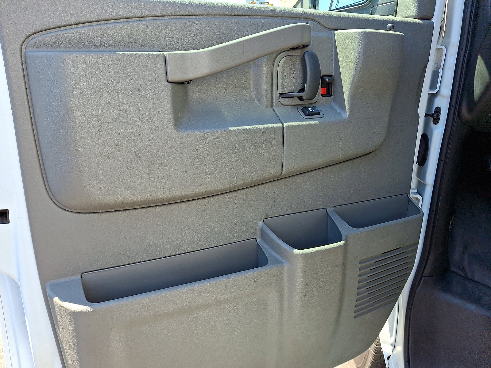 2024 Chevrolet Express Cargo 2500 WT
