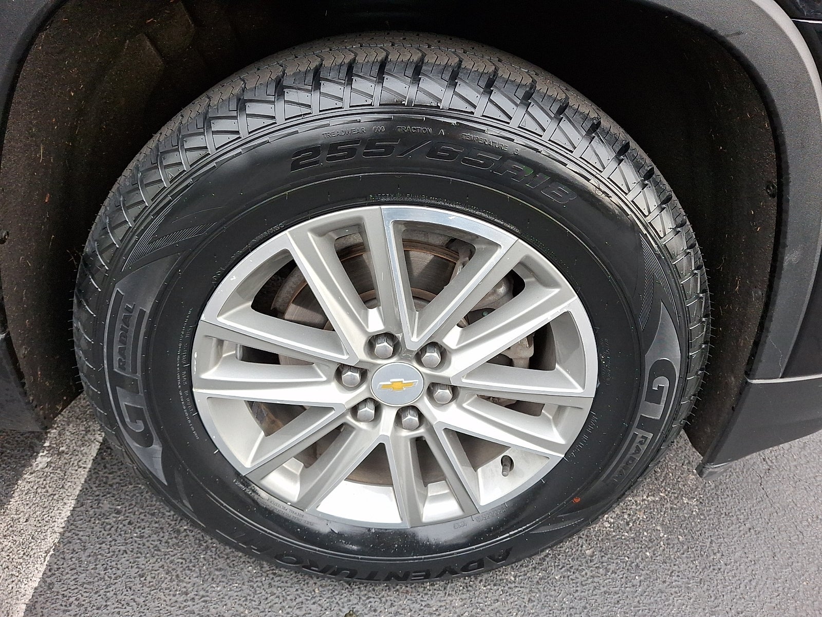 2023 Chevrolet Traverse LT Cloth