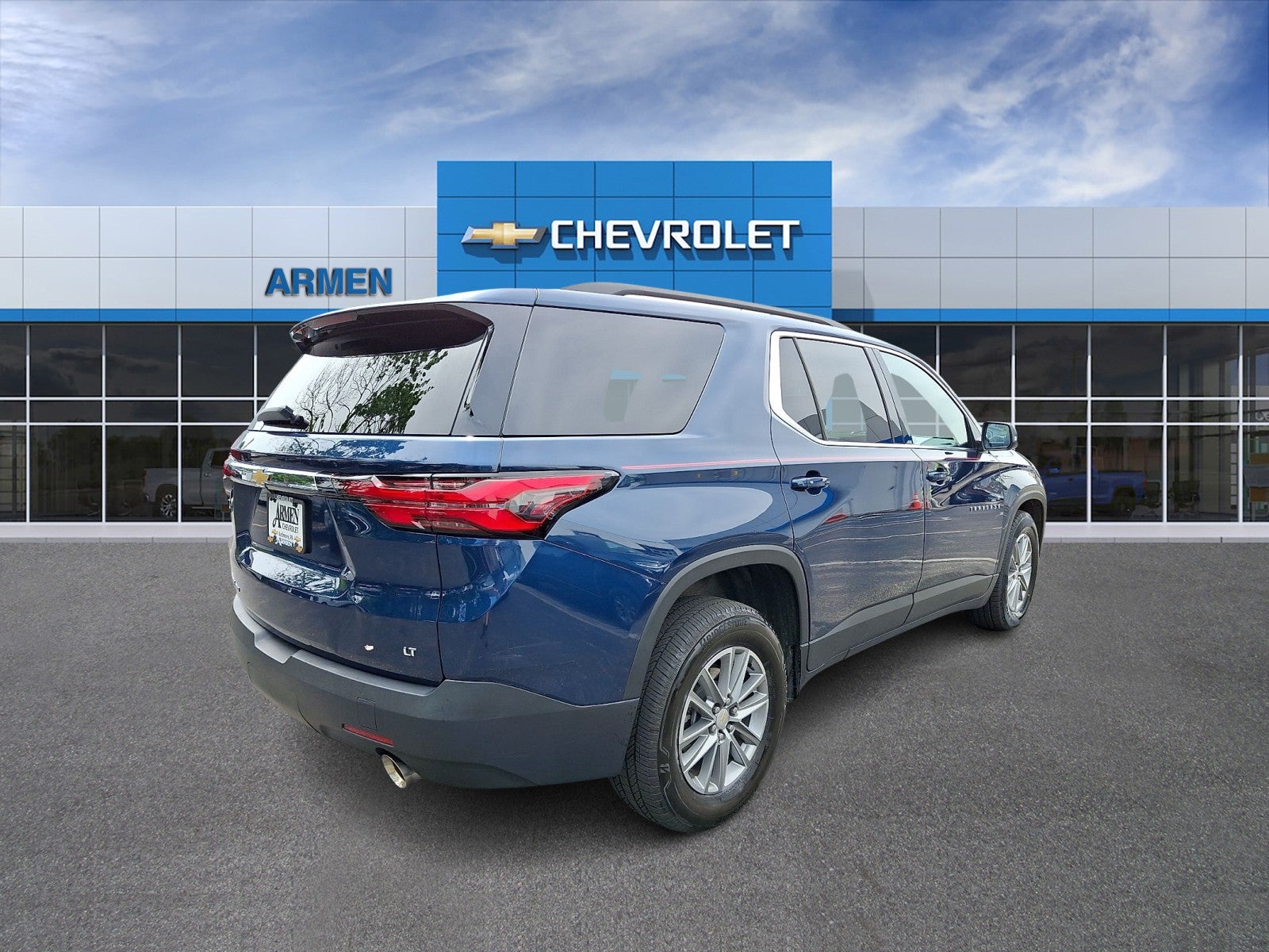 2023 Chevrolet Traverse LT Cloth