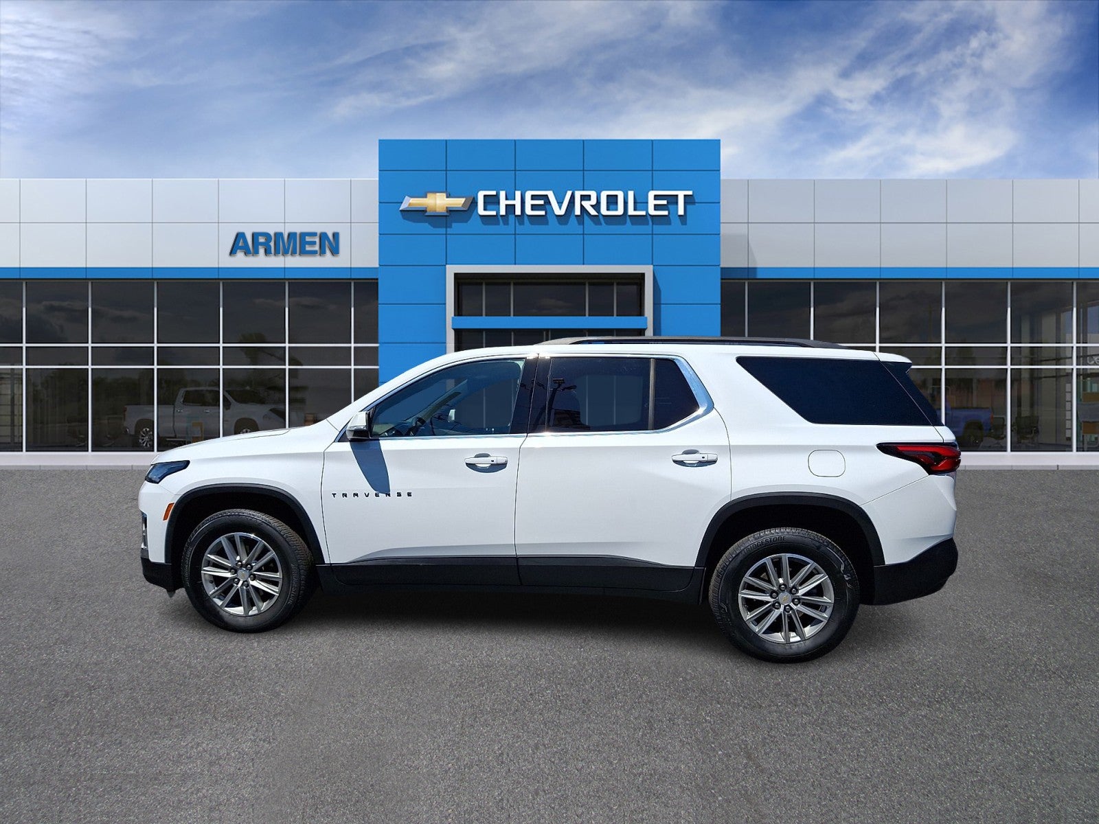 2023 Chevrolet Traverse LT Cloth