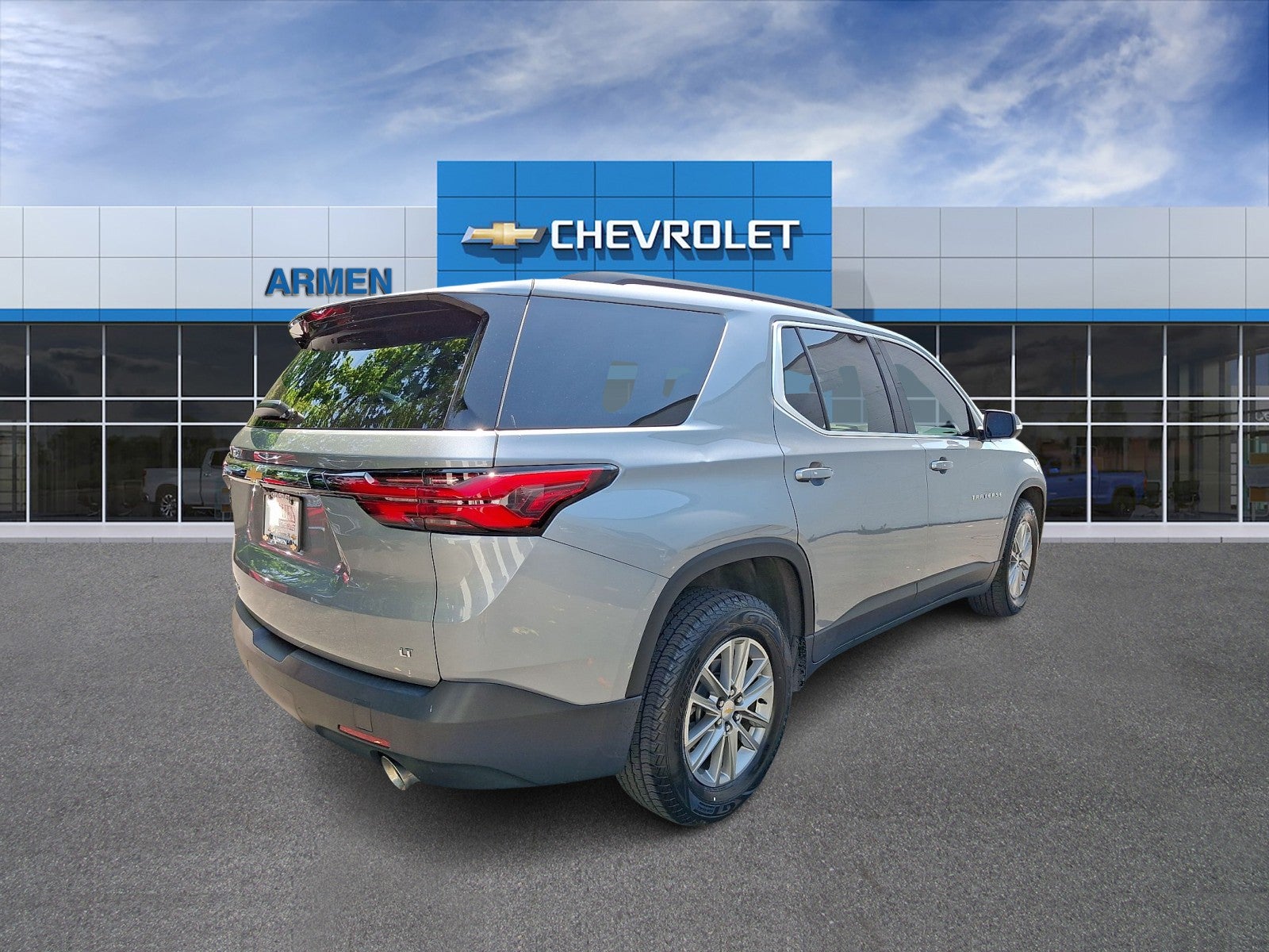 2023 Chevrolet Traverse LT Leather
