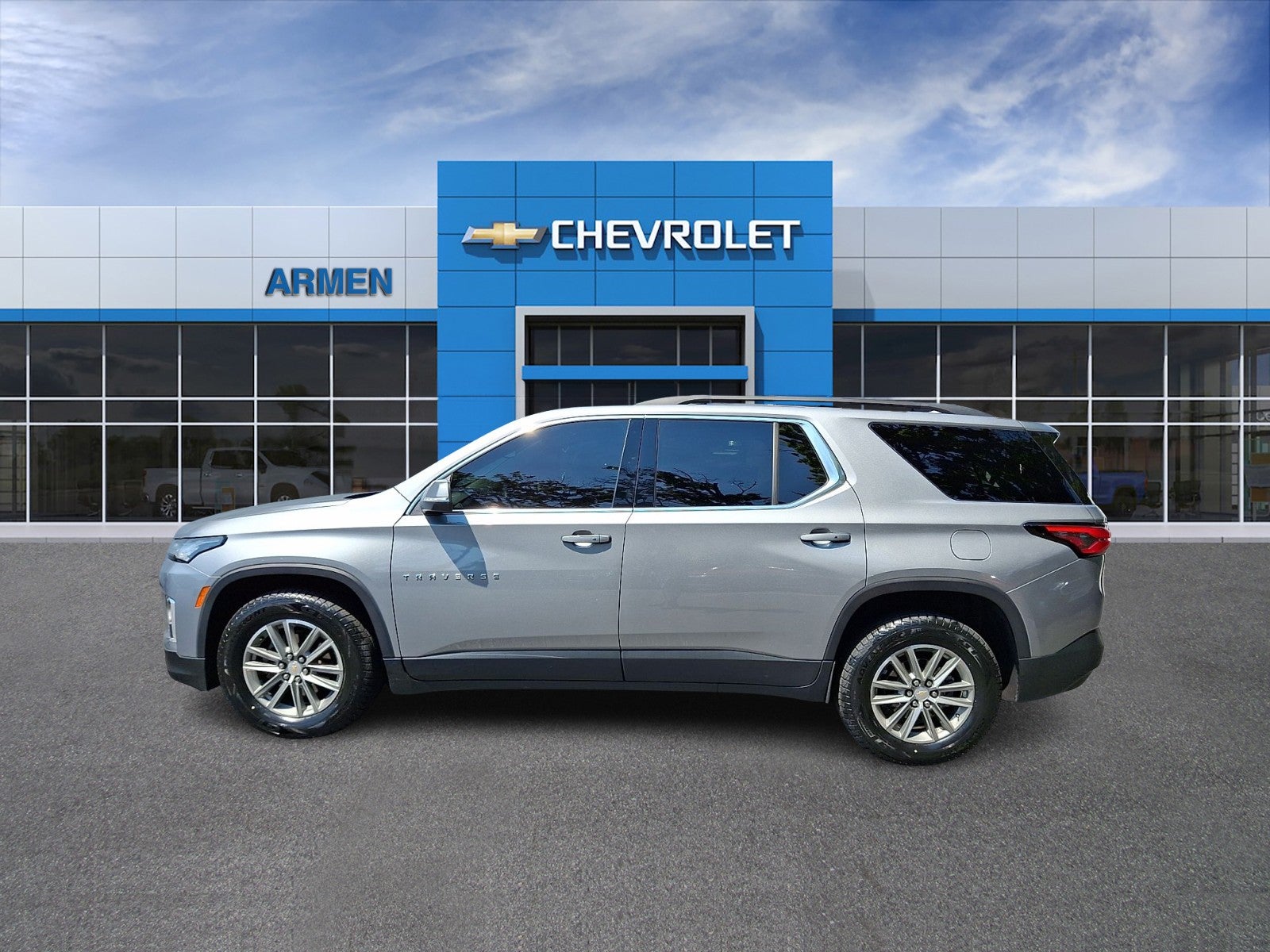 2023 Chevrolet Traverse LT Leather
