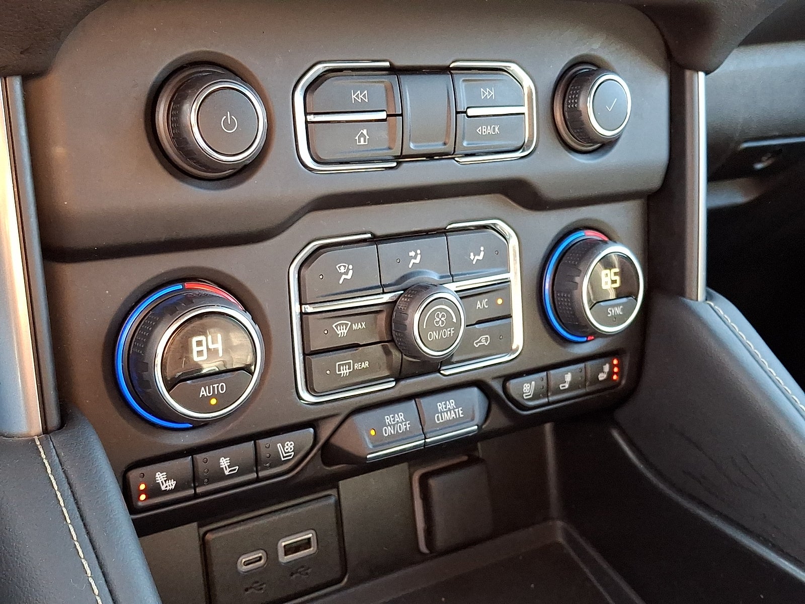 2024 Chevrolet Suburban Premier