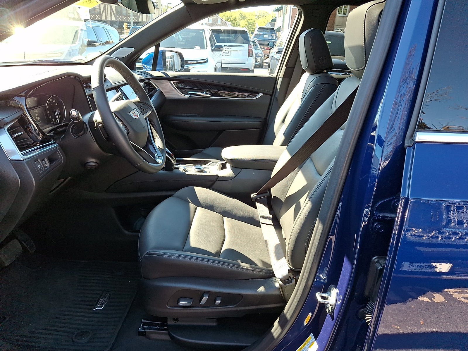 2025 Cadillac XT6 Premium Luxury