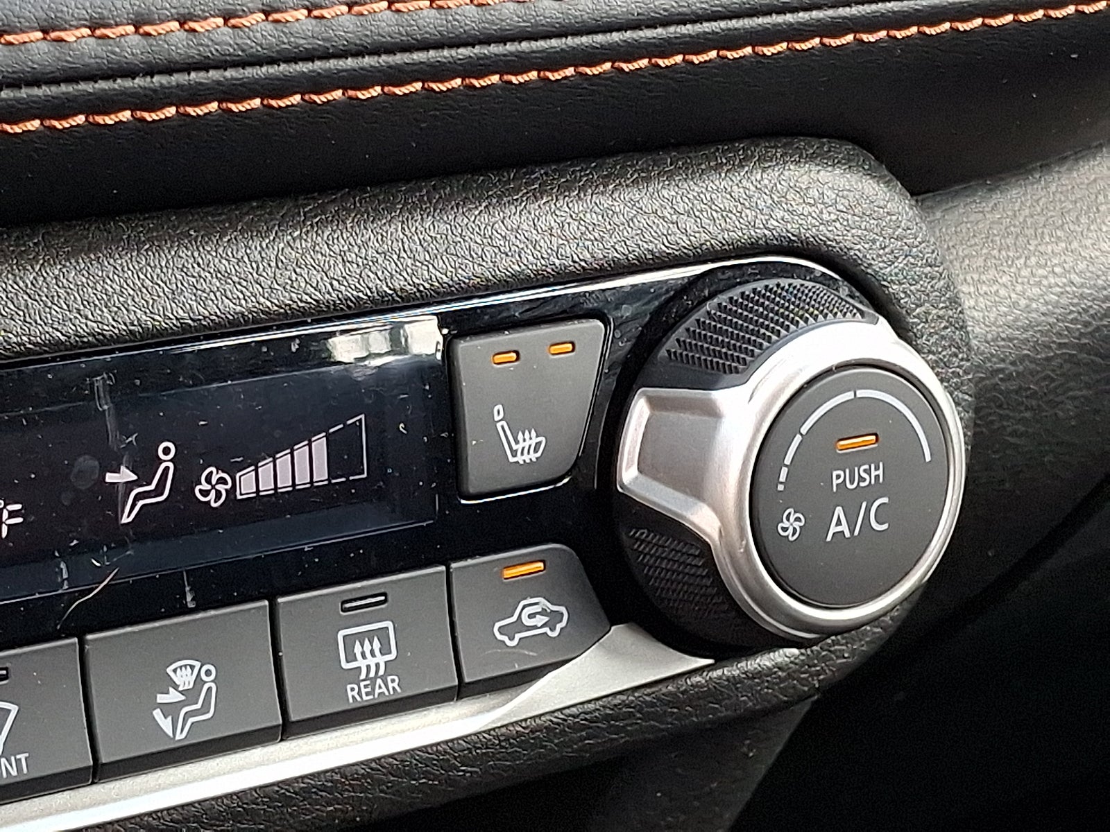 2018 Nissan Kicks SR