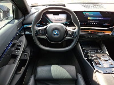 2025 BMW i5 xDrive40