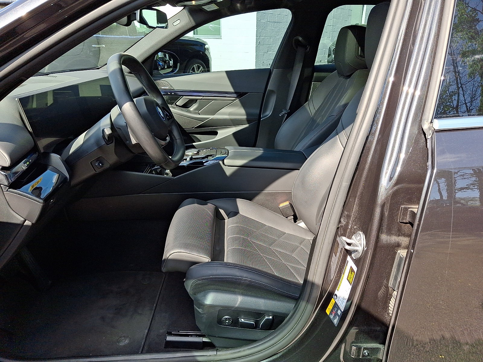2025 BMW i5 xDrive40