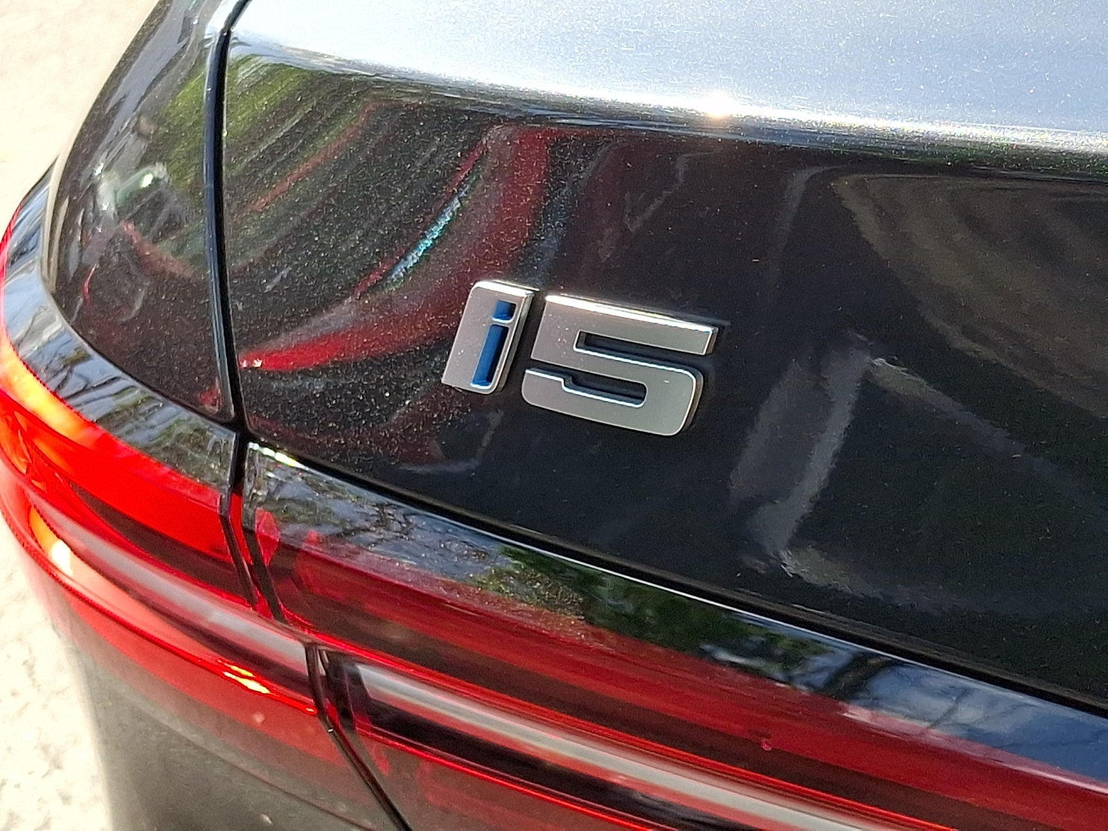 2025 BMW i5 xDrive40