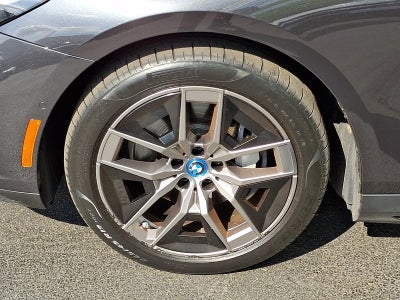 2025 BMW i5 xDrive40